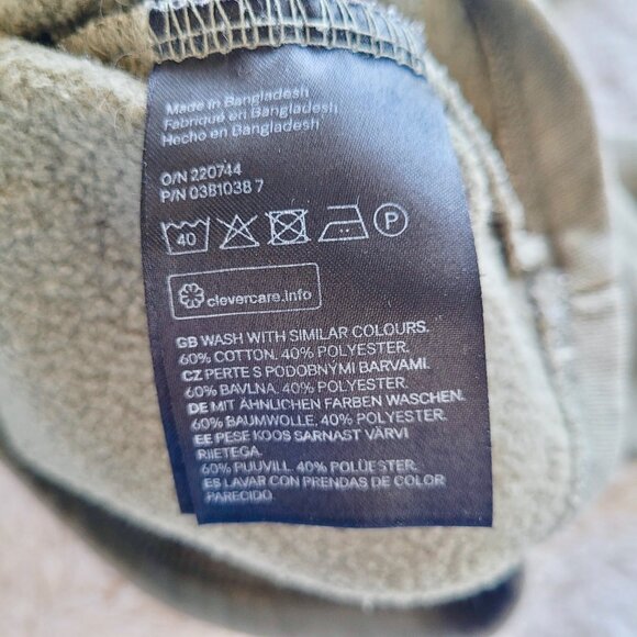 H&M Divided Cropped Pullover Hoodie in Olive Green Sz XS (Oversized) - Picture 7 of 7